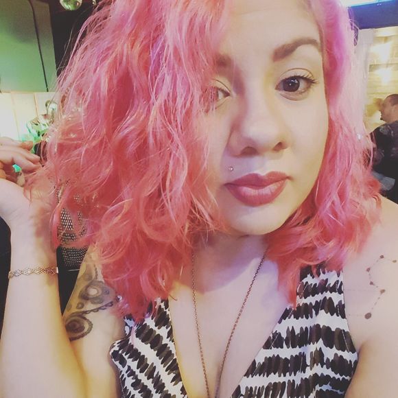 Meet your Posher, Christie - Picture 1 of 1